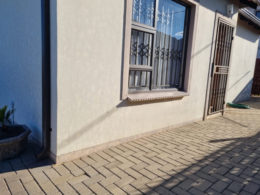 2 Bedroom Property for Sale in Raceway Free State